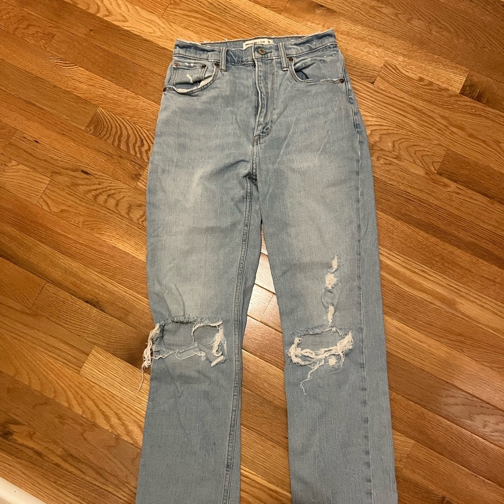 Abercrombie Curve Love Ultra High Rise Ankle Straight Jeans